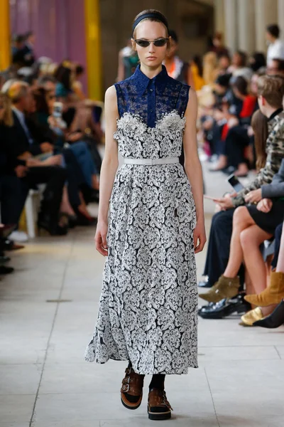 Look 35